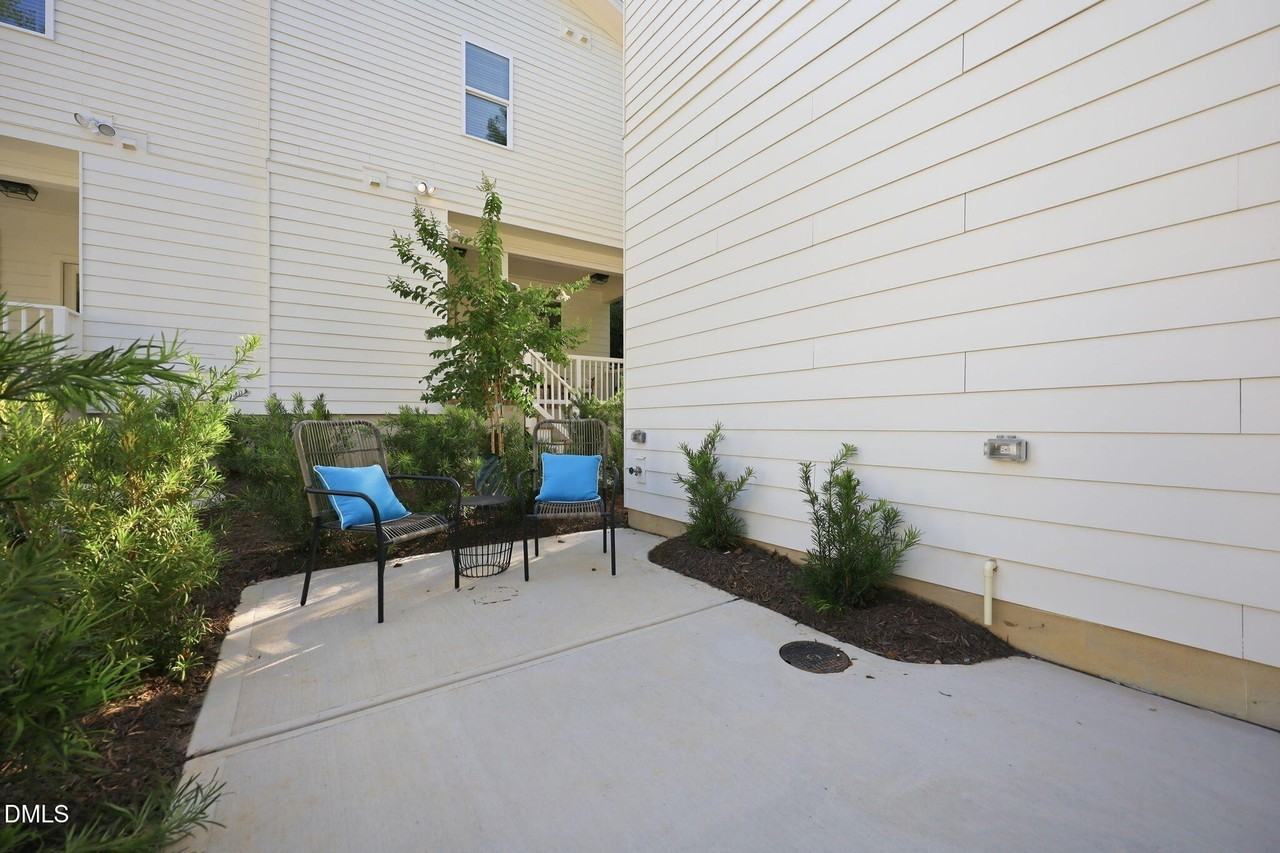 2819 Wilcox Pl #103 - Photo 5 of 24