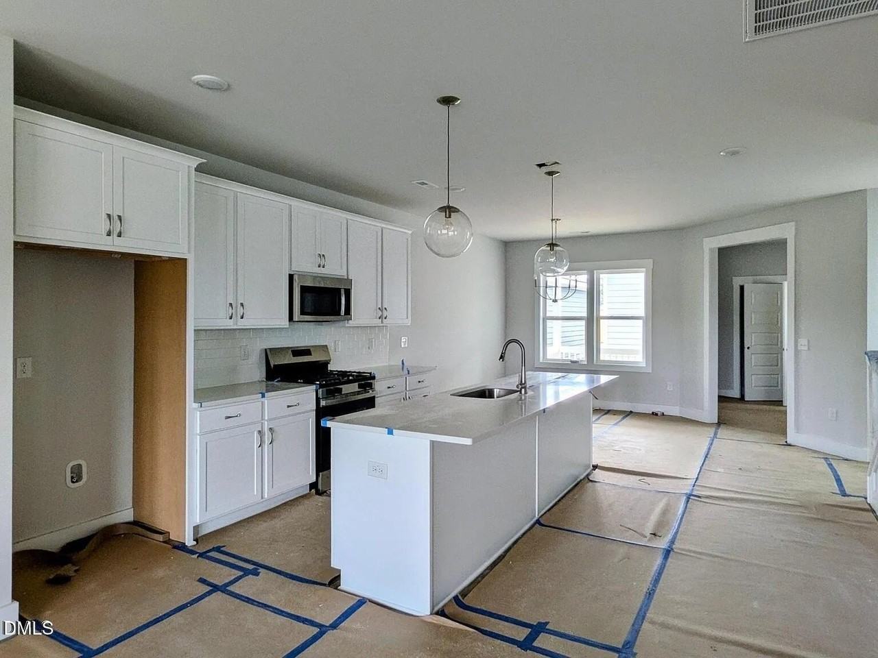 1913 Wendell Valley Blvd - Photo 2 of 28