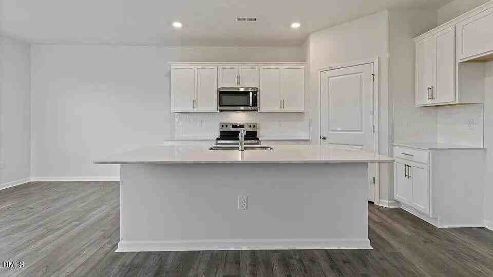 228 Chapel St - Photo 2 of 30