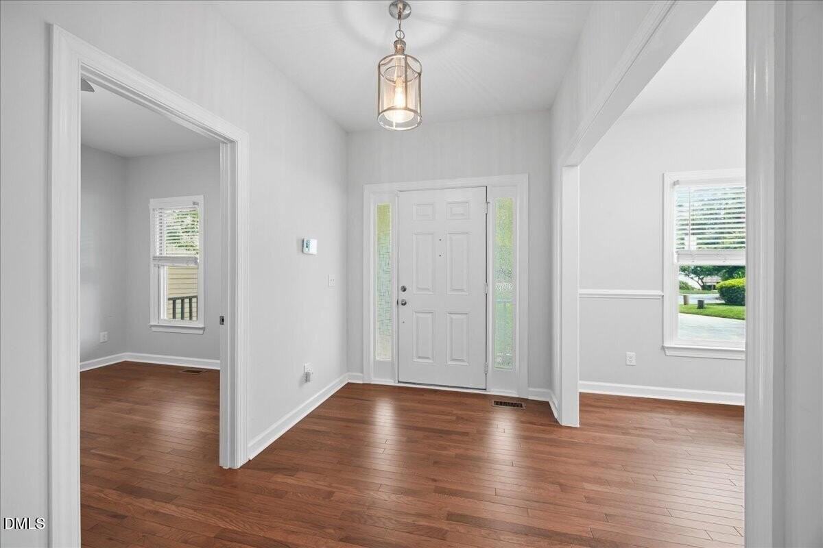4616 Thendara Way - Photo 3 of 35