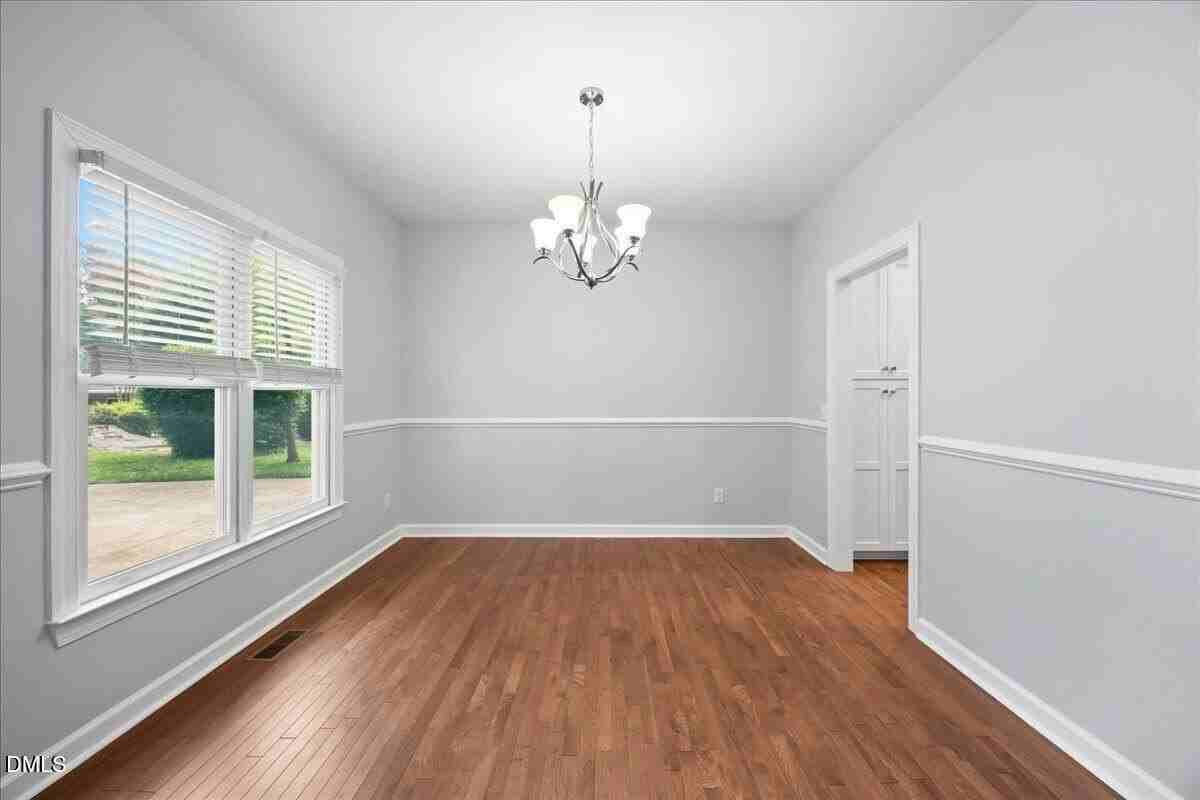 4616 Thendara Way - Photo 4 of 35