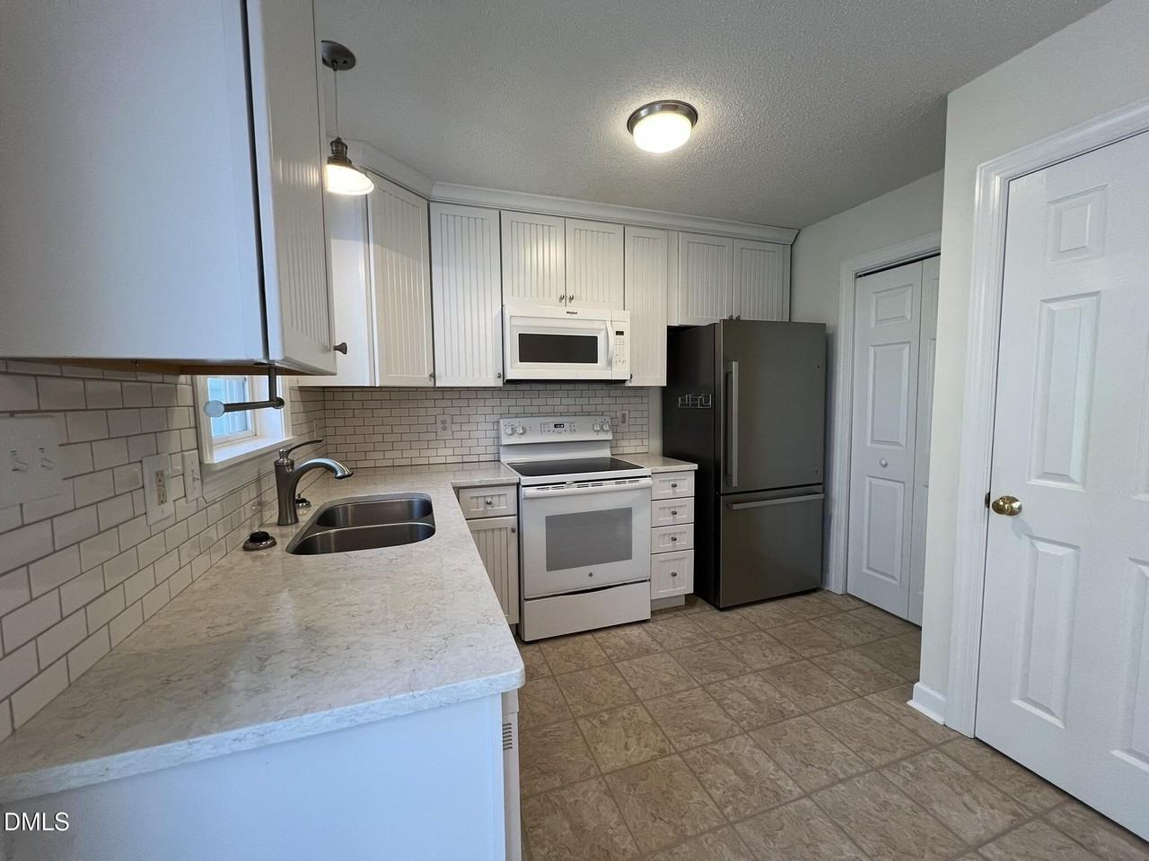 1722 Stroll Cir - Photo 3 of 14