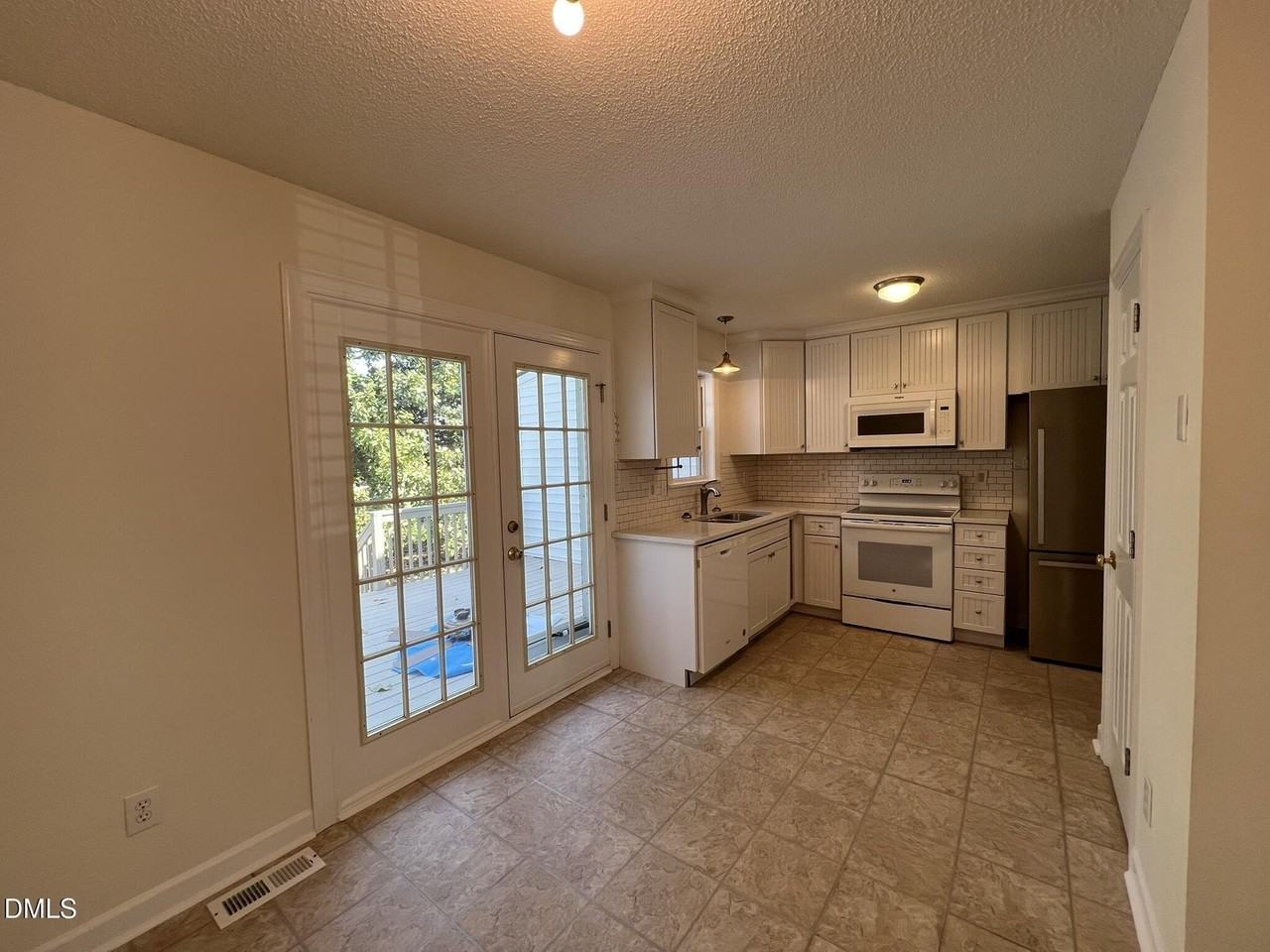 1722 Stroll Cir - Photo 5 of 14