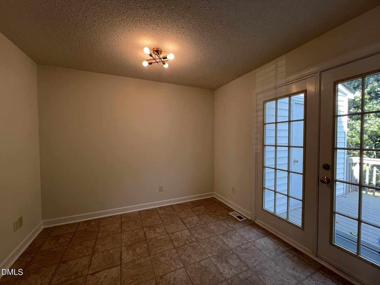 1722 Stroll Cir - Photo 6 of 14