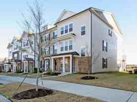 featured image of 943 Haybeck Ln
