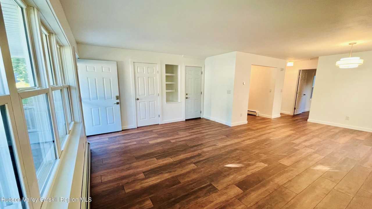 97 W Bridge St #B - Photo 3 of 12
