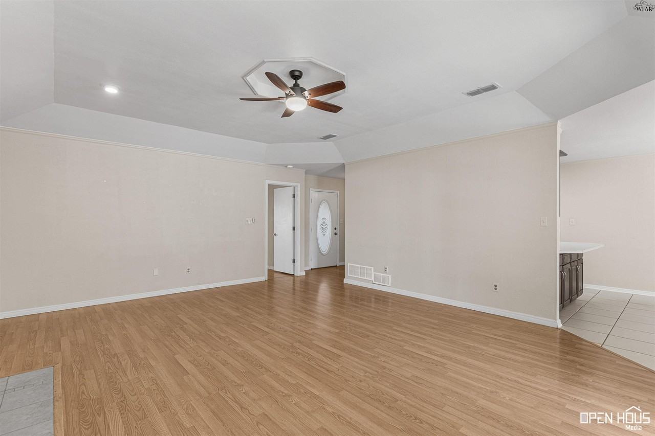 2720 Shepherds Gln - Photo 6 of 29