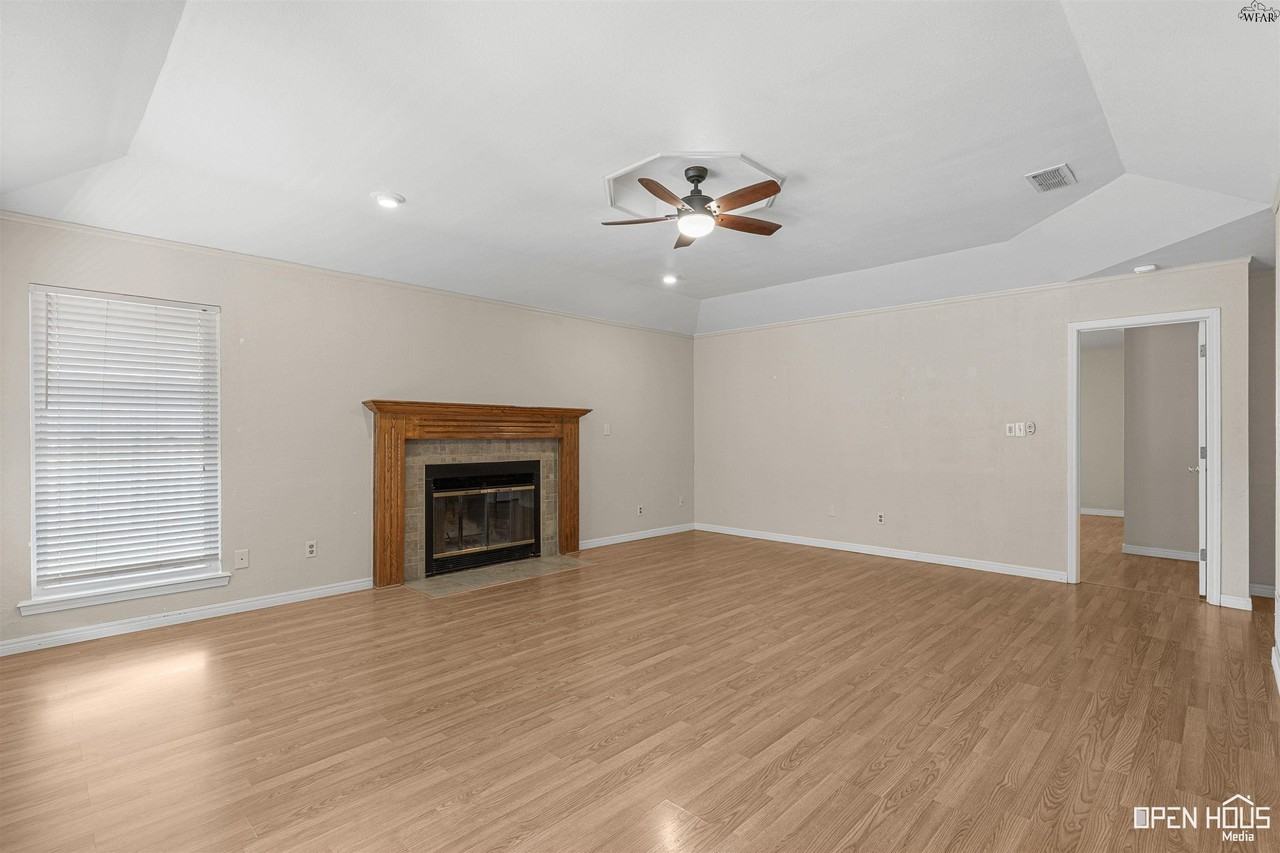 2720 Shepherds Gln - Photo 7 of 29