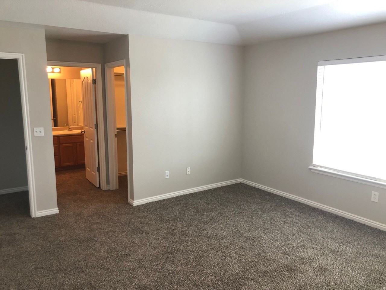 12461 S Iron Sight Way - Photo 7 of 10