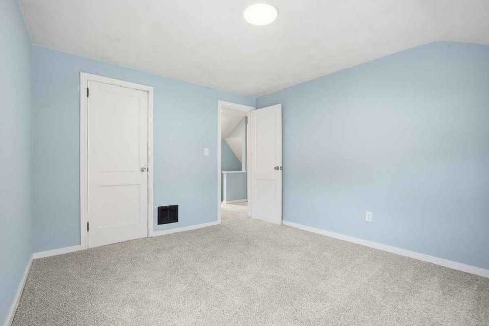 1219 Circle Dr - Photo 5 of 20