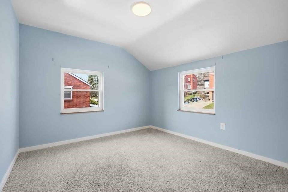 1219 Circle Dr - Photo 7 of 20