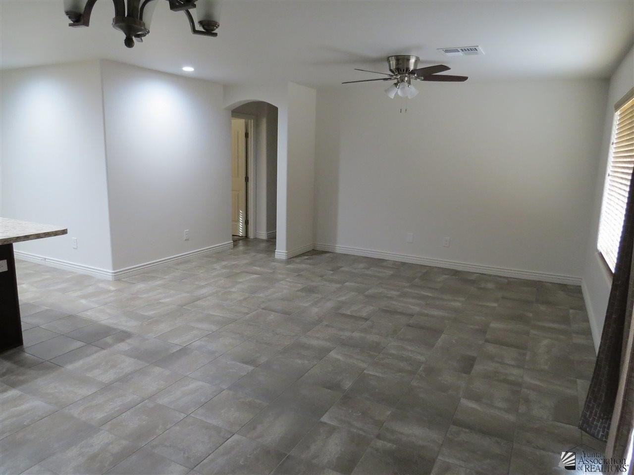 11449 S Avenida Compadres - Photo 3 of 10