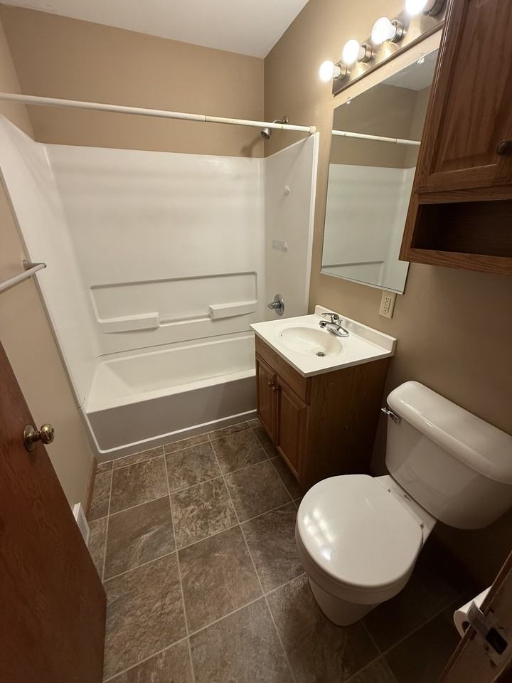 316 W 34th St #316 - Photo 5 of 10