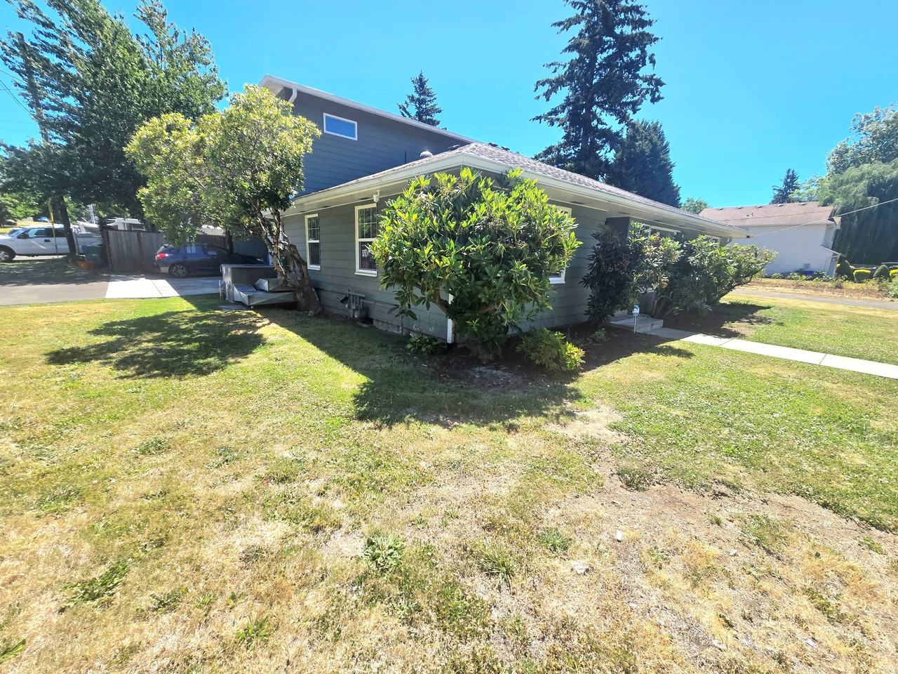 114 Se 218th Ave #MAIN - Photo 2 of 49