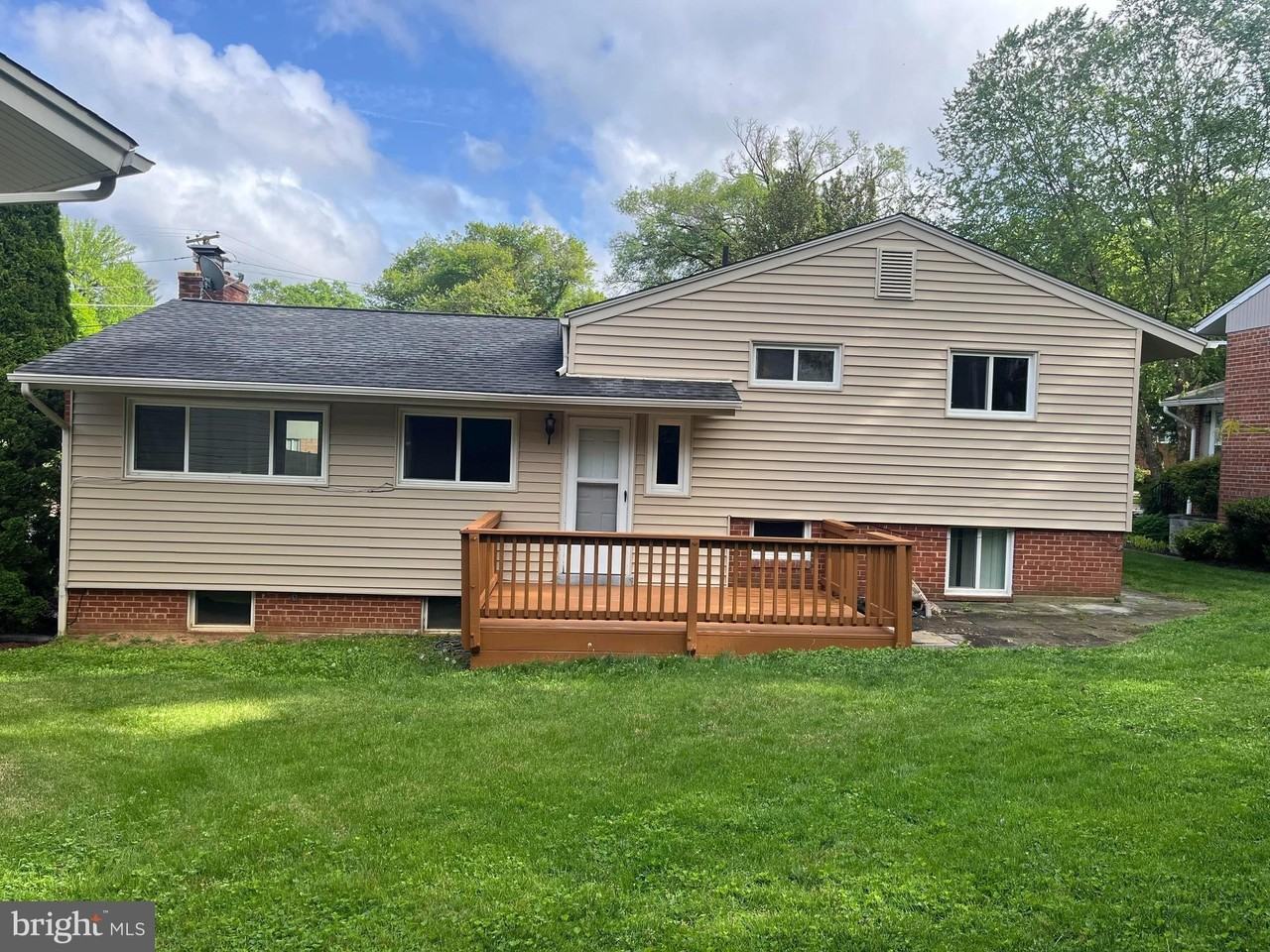 5101 Danbury Rd - Photo 4 of 17