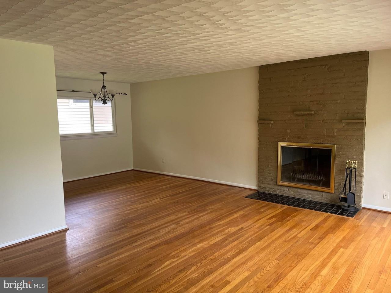 5101 Danbury Rd - Photo 6 of 17