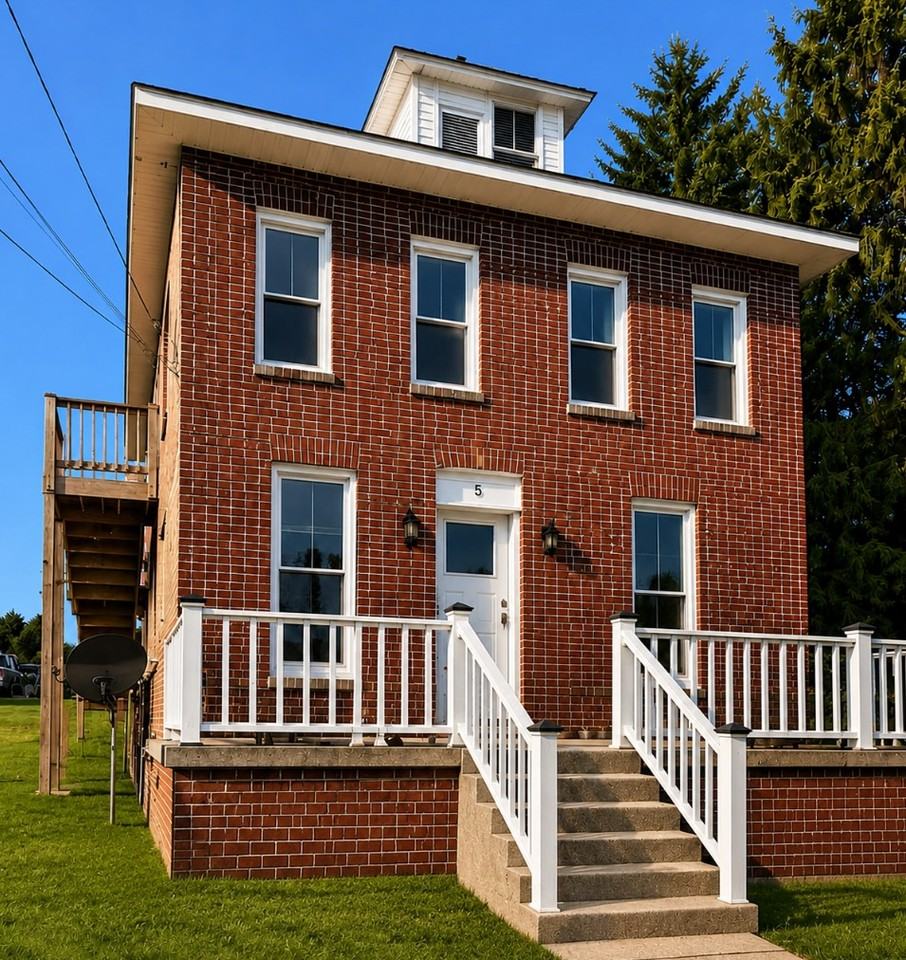 5 Brent St #2 - Photo 3 of 11