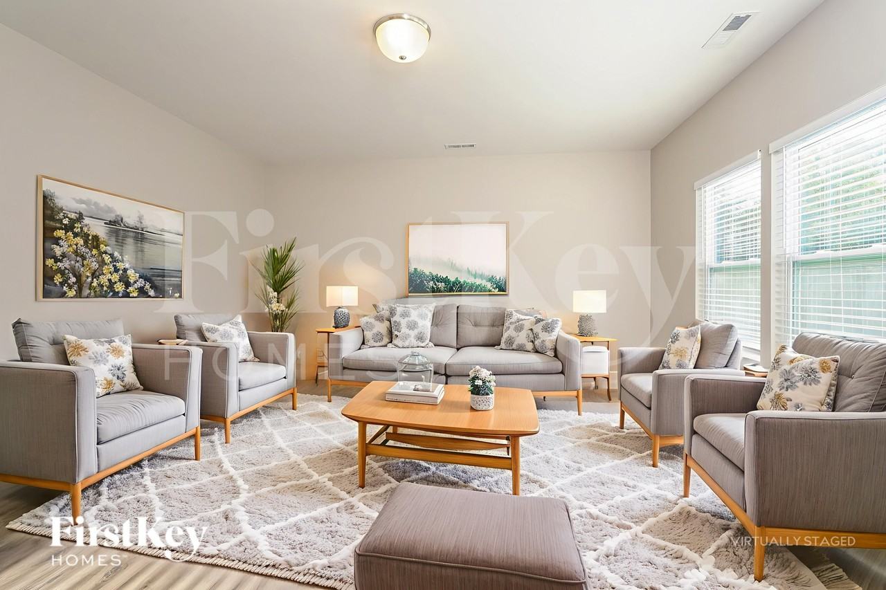 2377 Dukes Hollow Ct - Photo 4 of 19