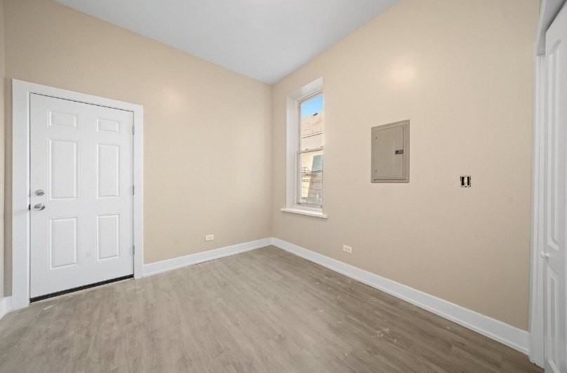 1922 S Leavitt St #3R - Photo 3 of 8
