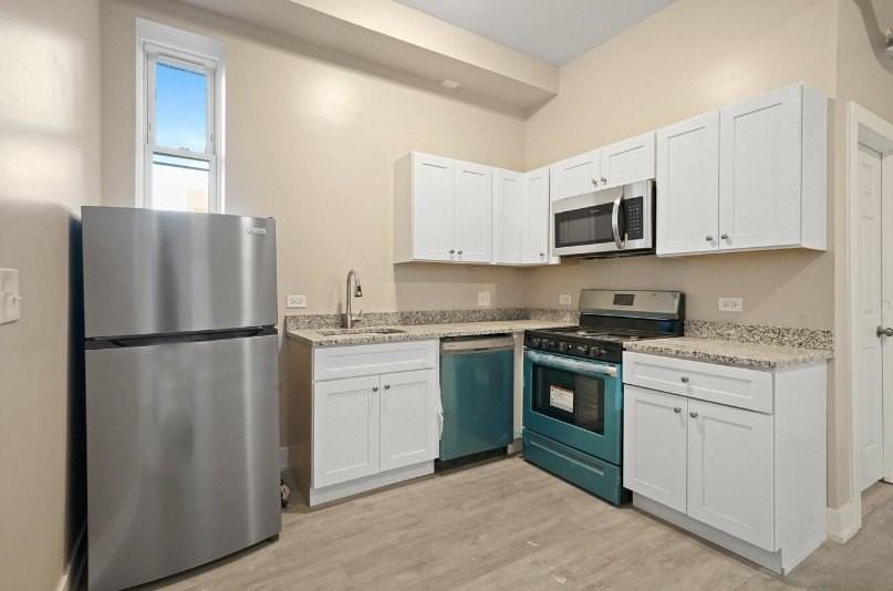 1922 S Leavitt St #3R - Photo 5 of 8