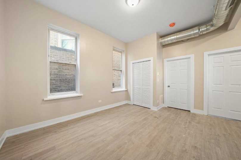 1922 S Leavitt St #3R - Photo 6 of 8