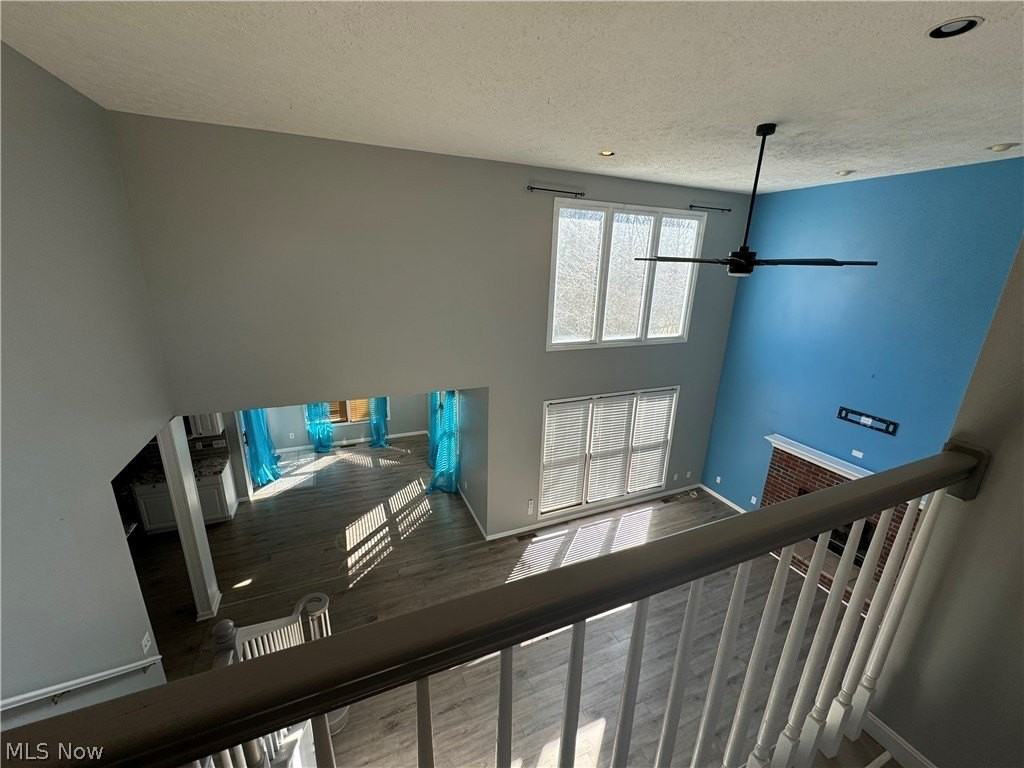 242 Ravenshollow Dr - Photo 4 of 25