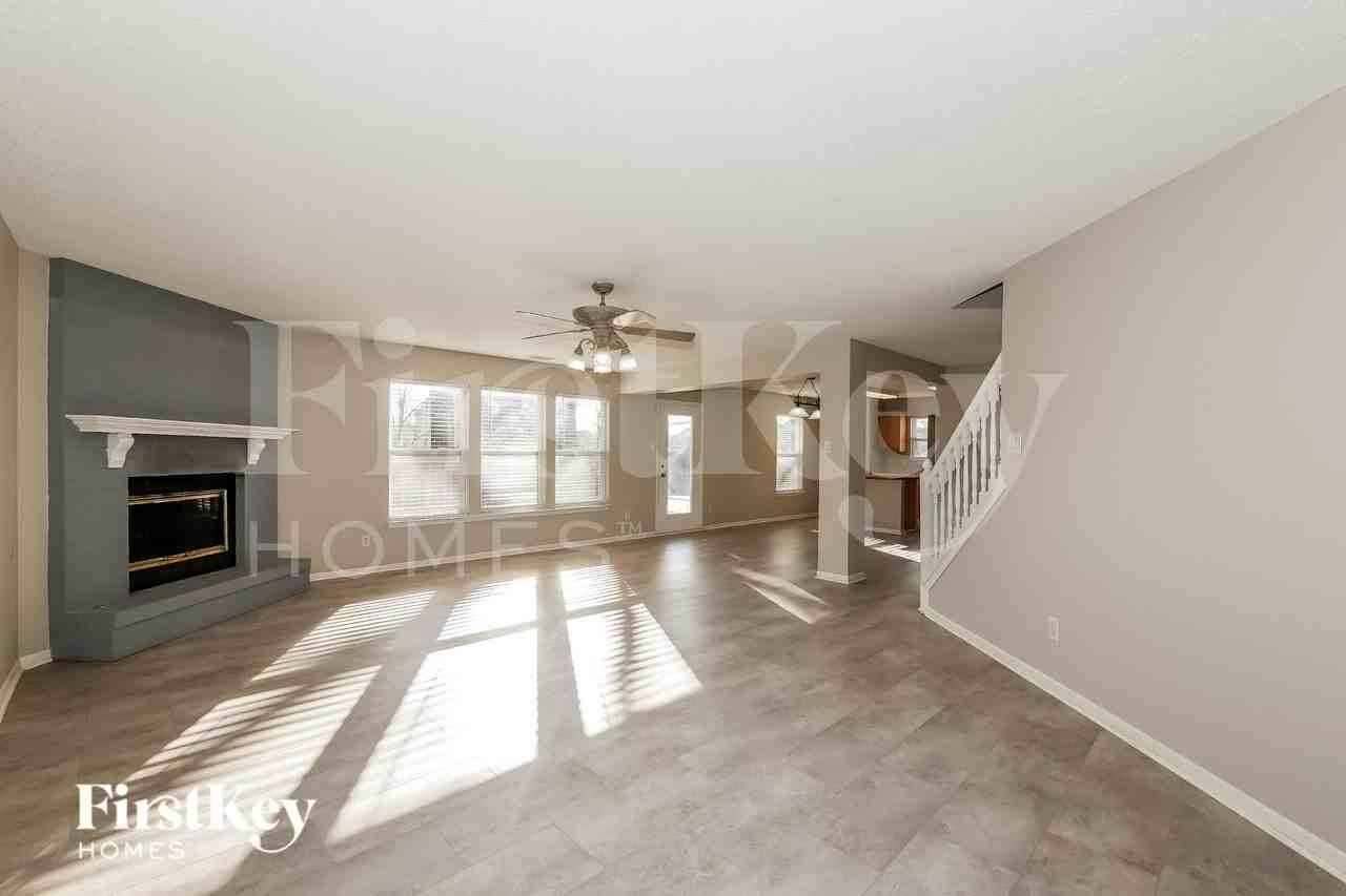 6845 Woodland Heights Dr - Photo 4 of 16