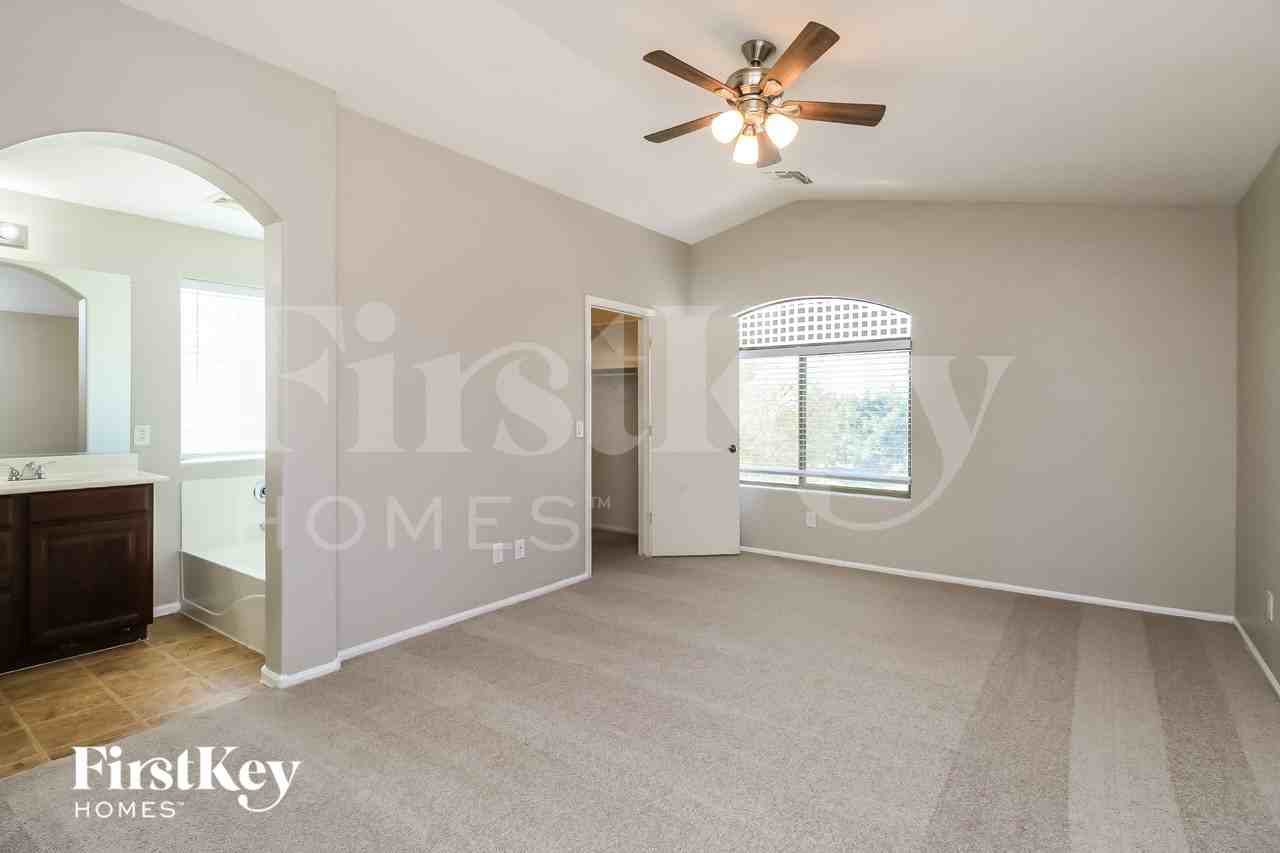 1422 E Penny Ln - Photo 6 of 15