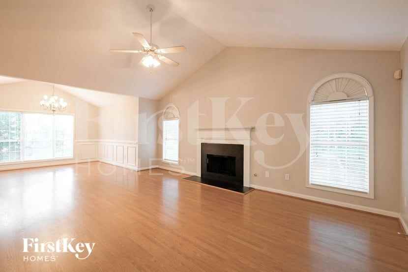 3810 Riversong Dr - Photo 4 of 16