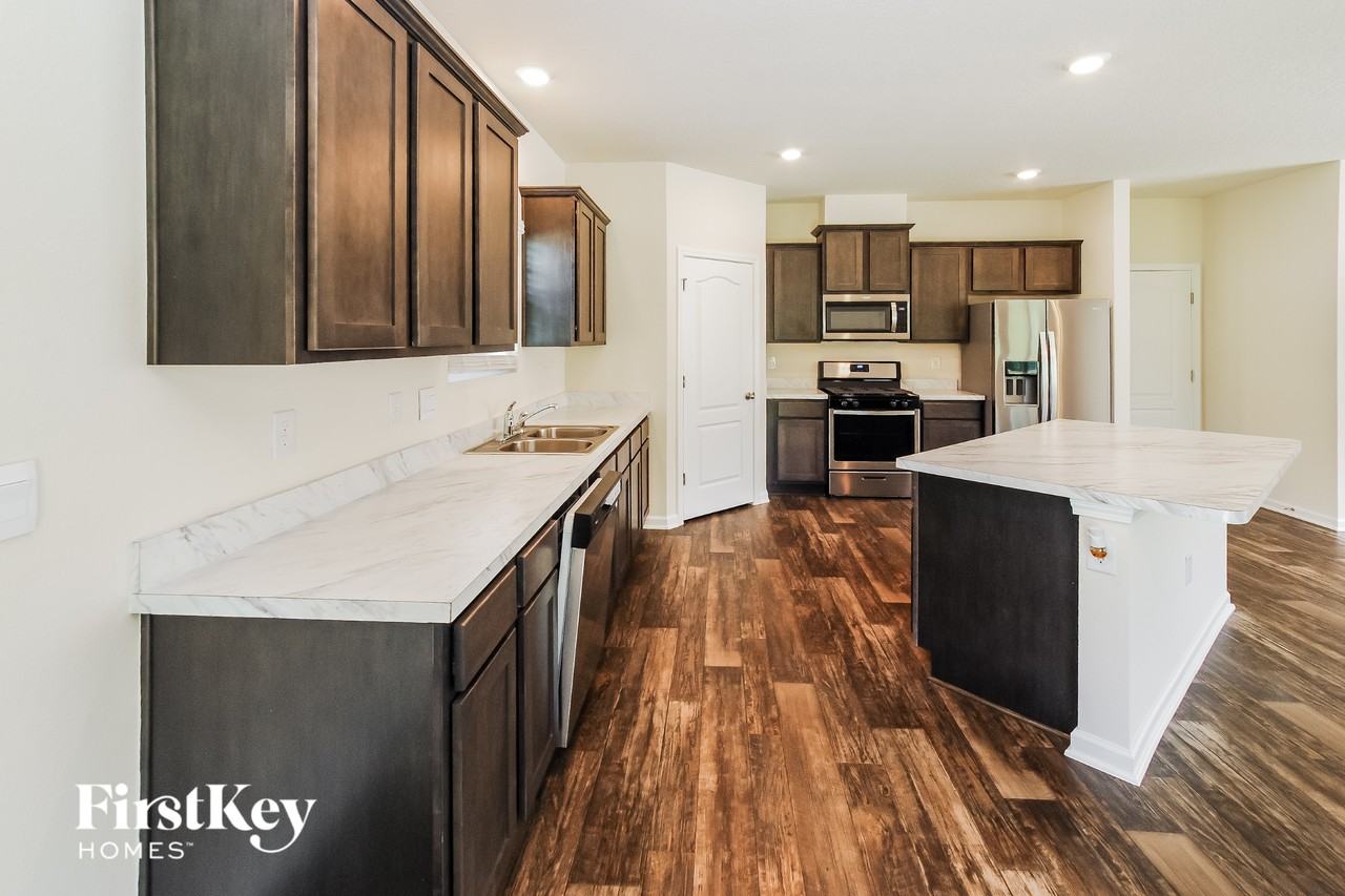 325 Jarama Cir - Photo 6 of 15