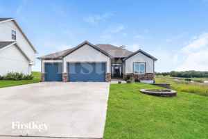 featured image of 2513 Windmill Dr