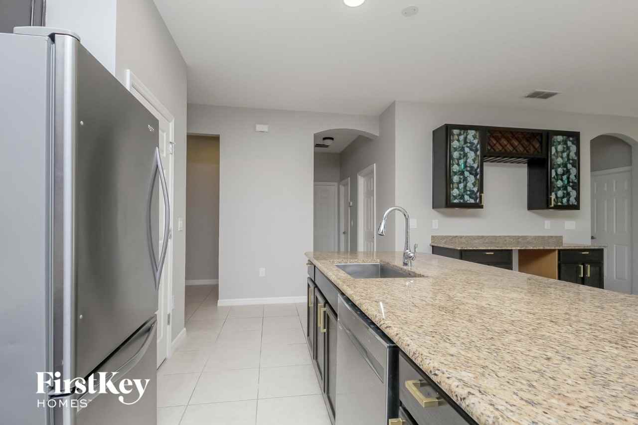 1161 Merion Dr - Photo 7 of 15