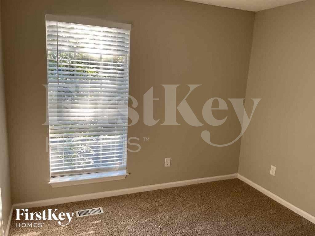 2625 Denise Dr - Photo 7 of 10
