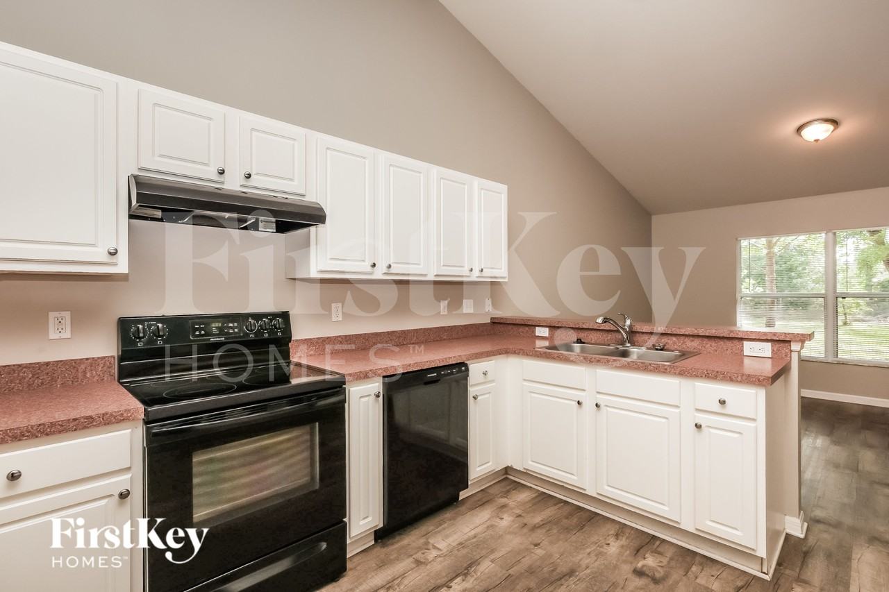420 Desoto Ave - Photo 6 of 16