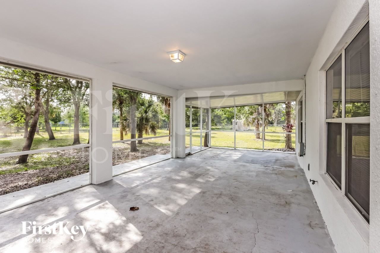 420 Desoto Ave - Photo 7 of 16