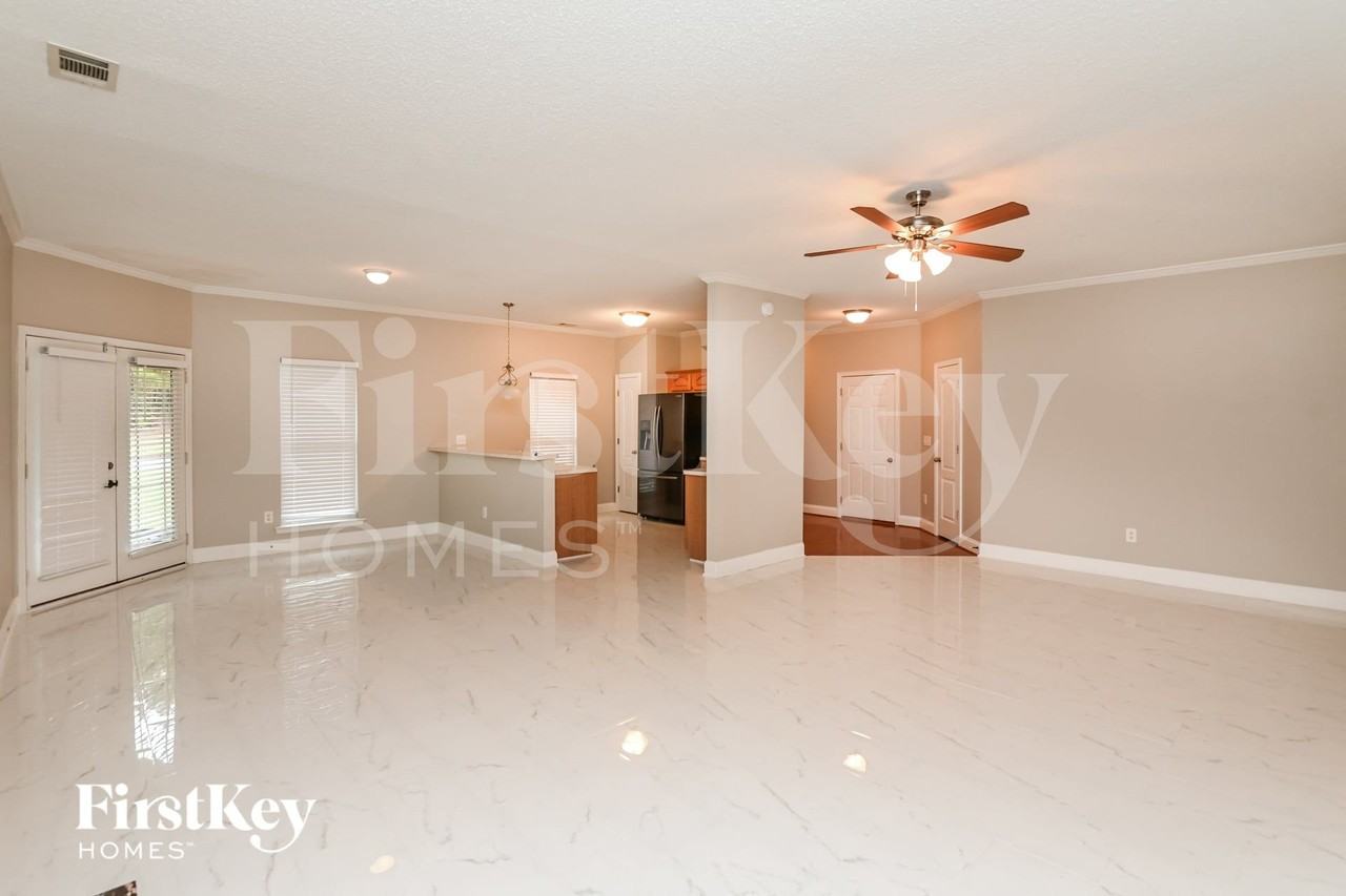 8610 Taybrook Dr - Photo 7 of 15