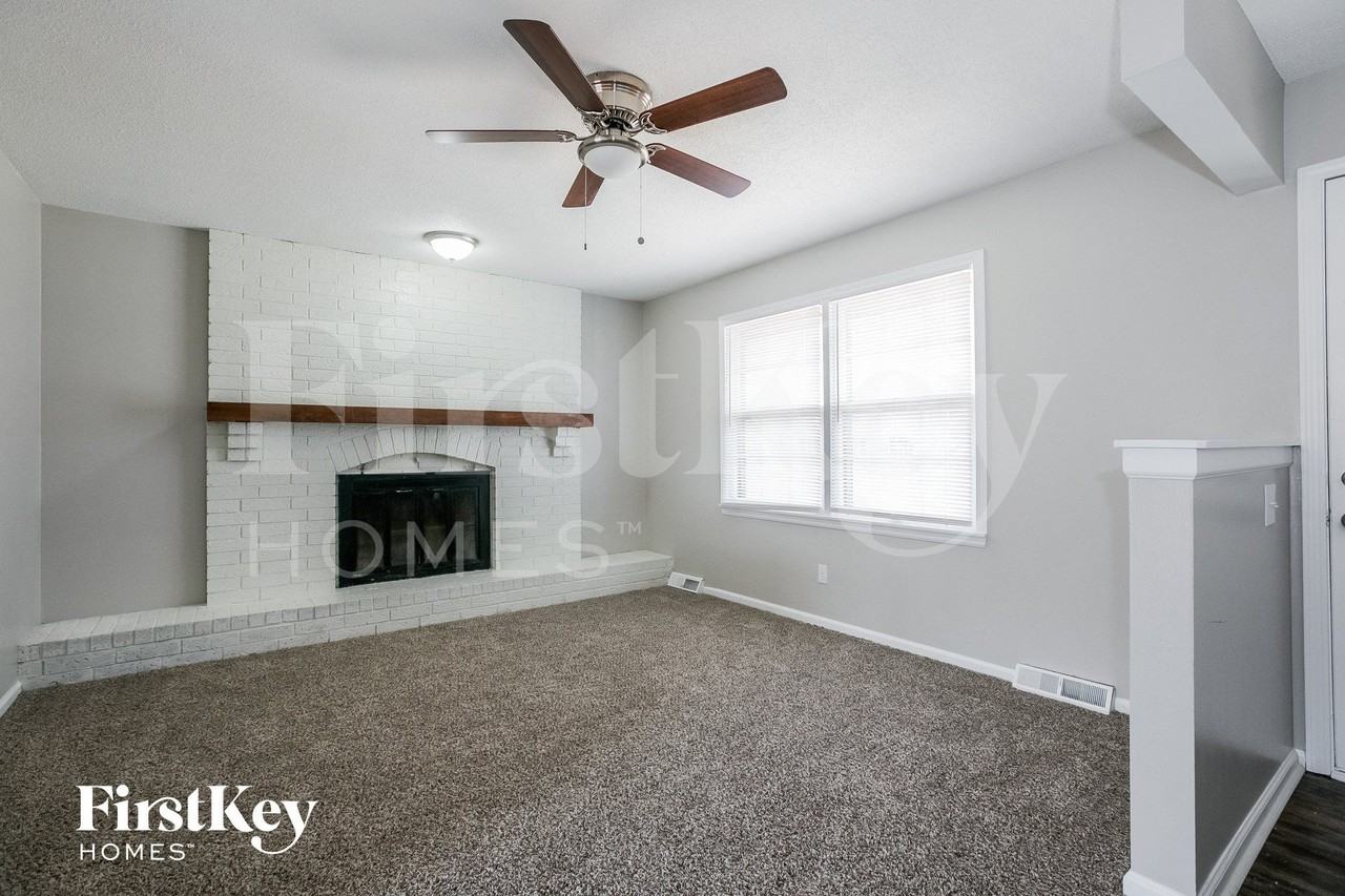 706 Sw Merritt St - Photo 4 of 15