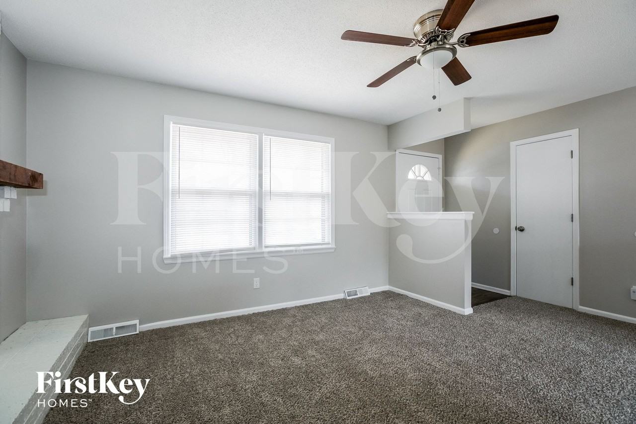 706 Sw Merritt St - Photo 5 of 15