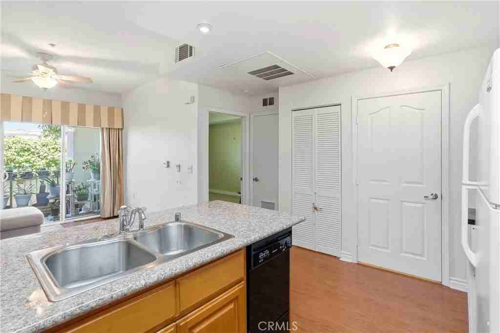 17888 Alburtis Ave - Photo 6 of 25