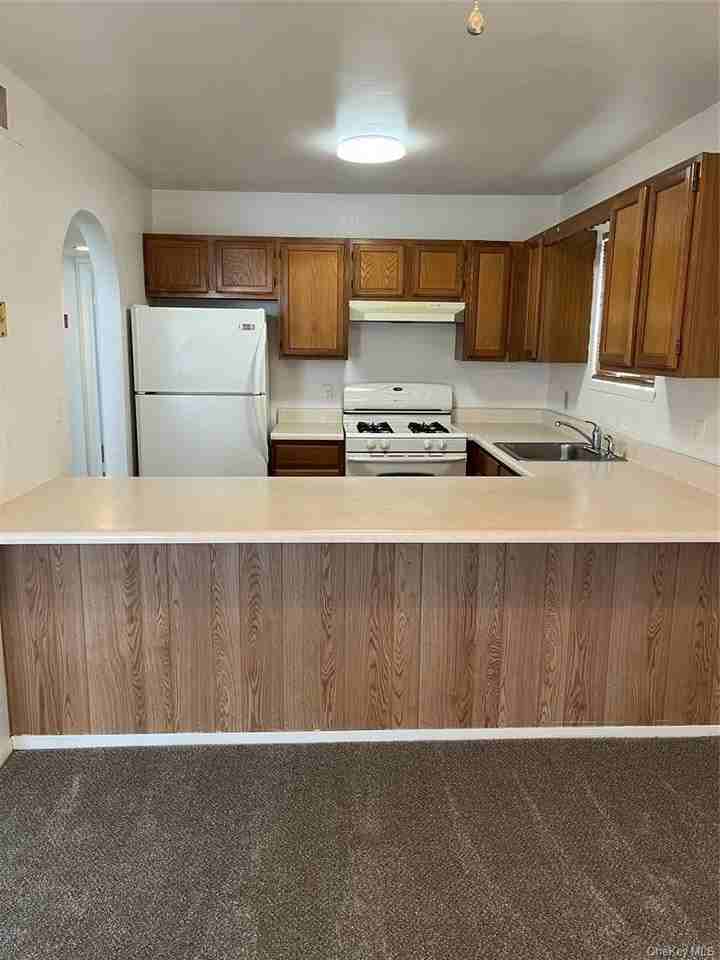 105 Pine Hollow Way - Photo 6 of 10
