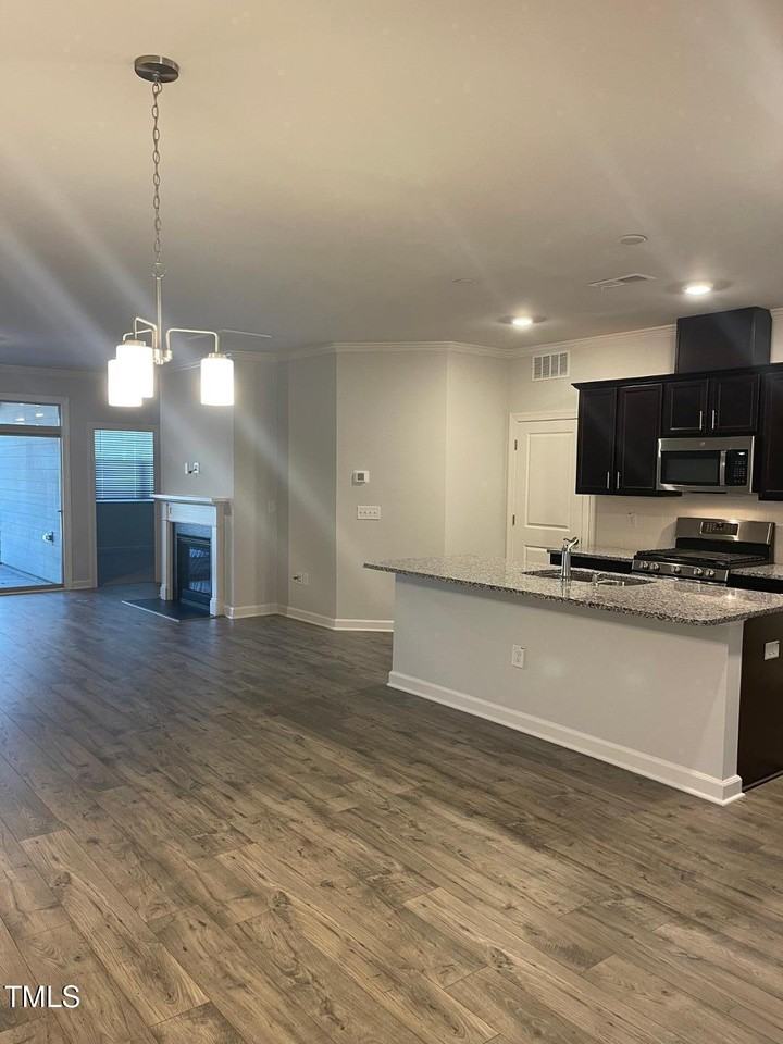 852 Money Island Pl - Photo 4 of 39