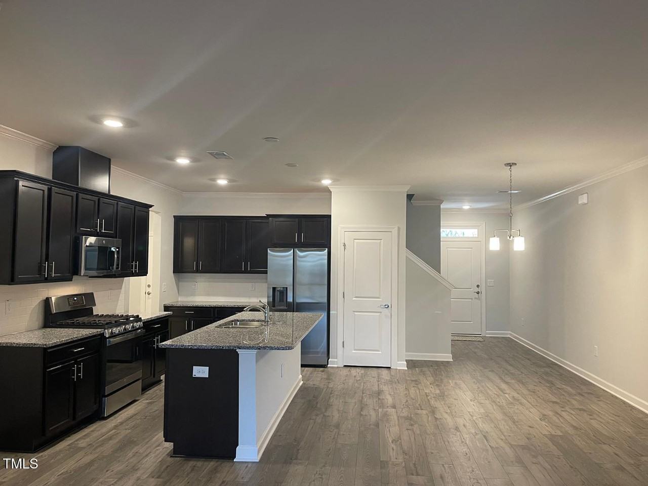 852 Money Island Pl - Photo 5 of 39