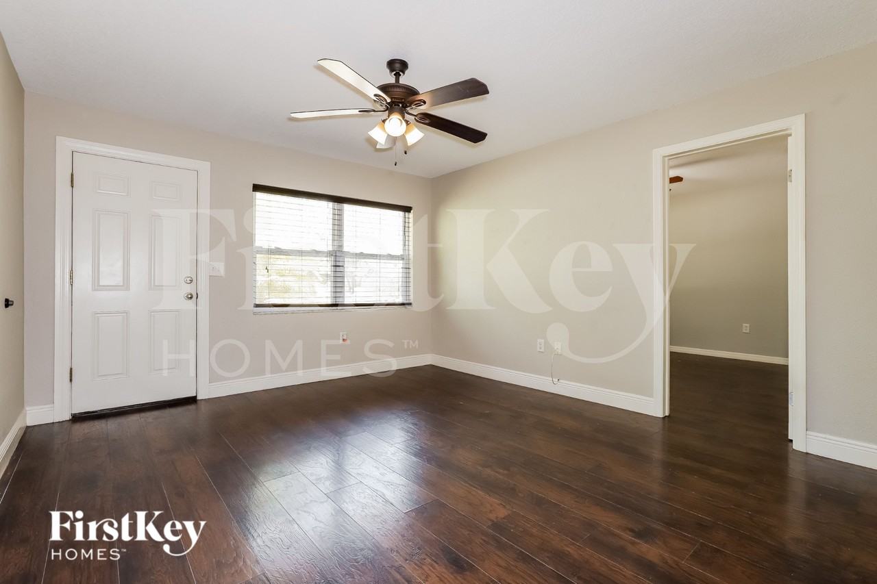 6836 Elder Dr - Photo 4 of 16