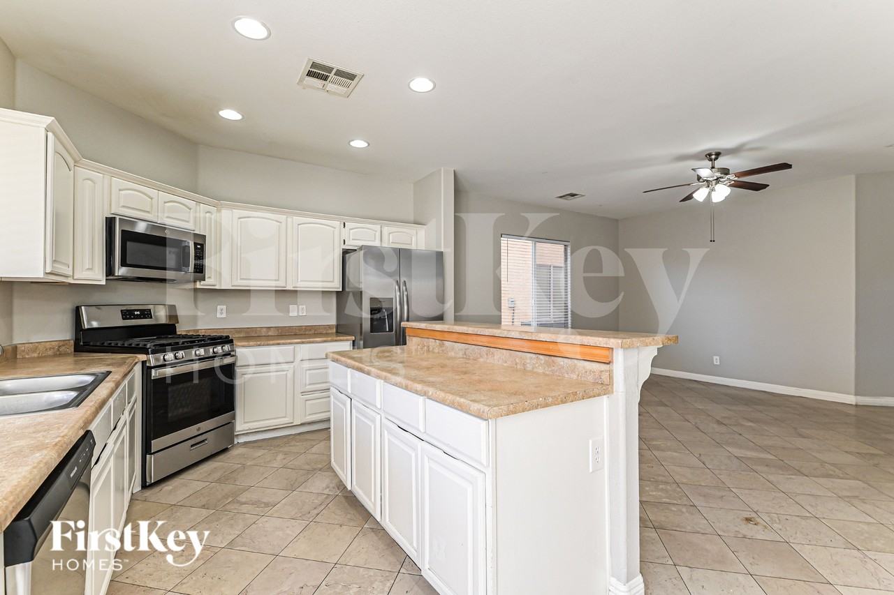 6341 Heather Creek Pl - Photo 6 of 19