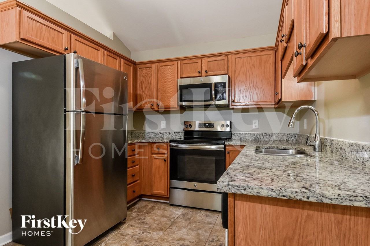 3922 Bluestem Dr - Photo 6 of 16