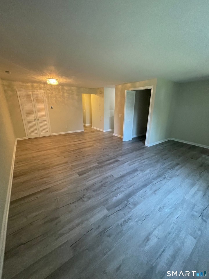 31 Stuart Ave - Photo 4 of 15