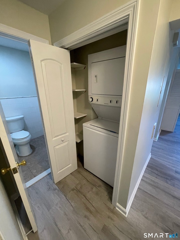 31 Stuart Ave - Photo 6 of 15