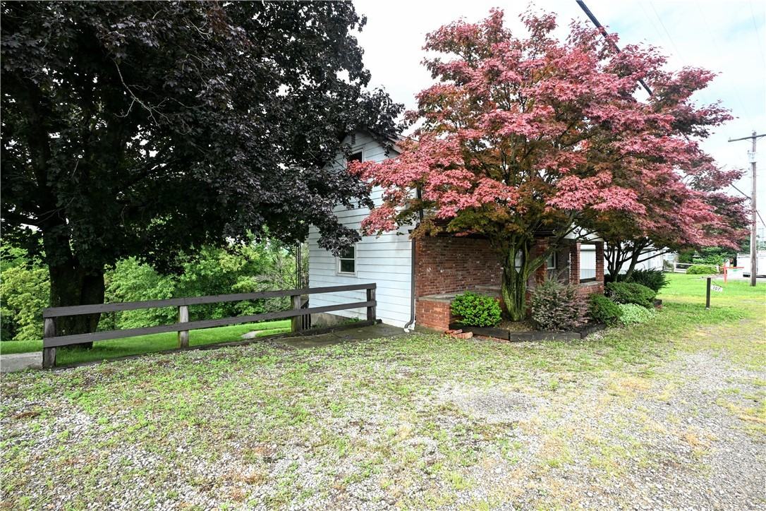 107 Steubenville Pike - Photo 2 of 29