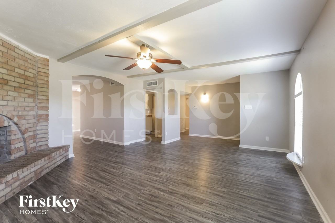 24011 Reagon Canyon Dr - Photo 5 of 15