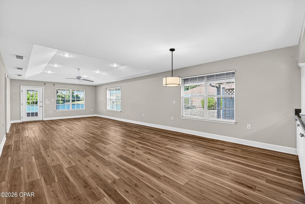 114 Lakeridge Dr - Photo 5 of 44